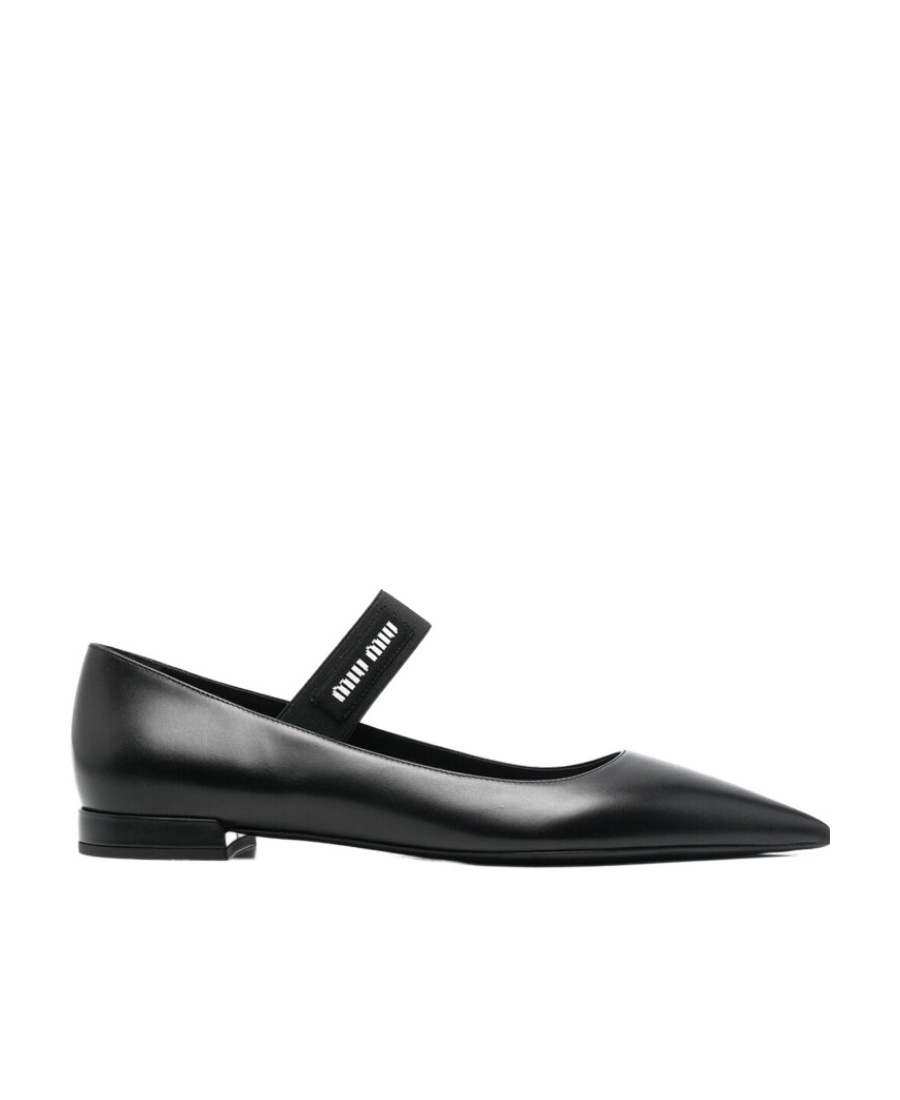 Miu Miu Pointed Flat Shoes In Black