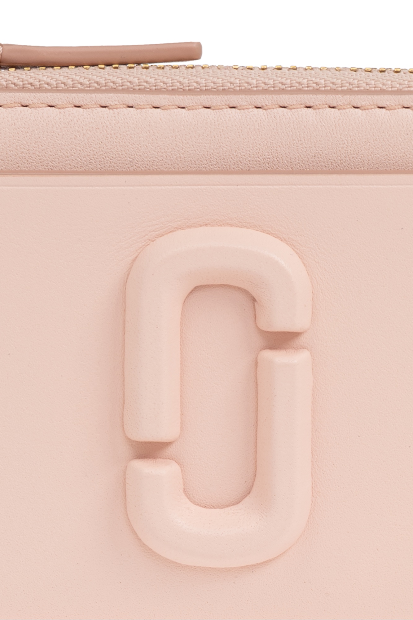 Marc Jacobs The Covered J Marc Top Zip Mutil Wallet In Nude