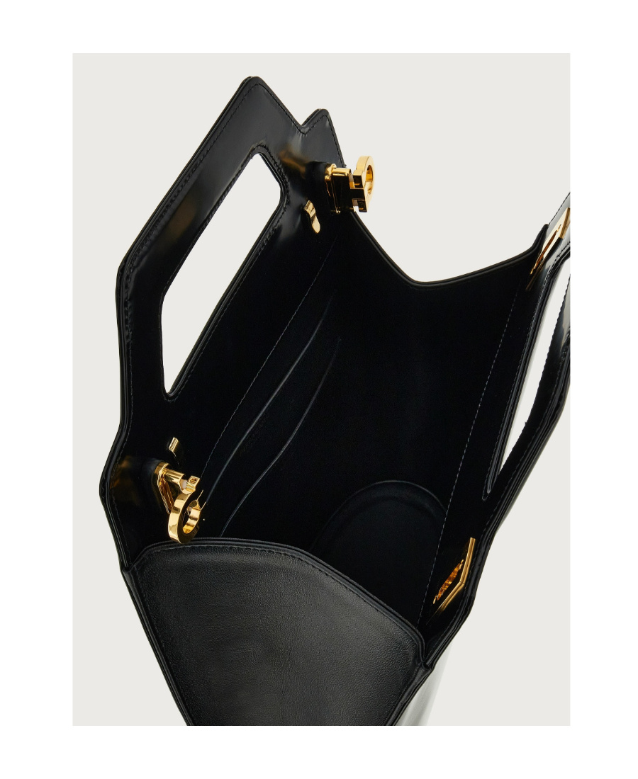 Ferragamo Wanda Shoulder Bag In Green