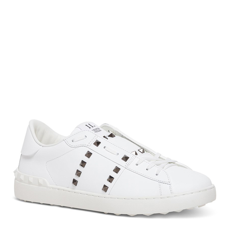 Valentino Sneaker Bianche Rockstud In Pelle Garavan In White