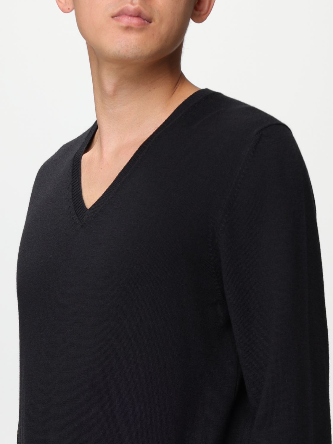 Fay V-neck Sweater In Black