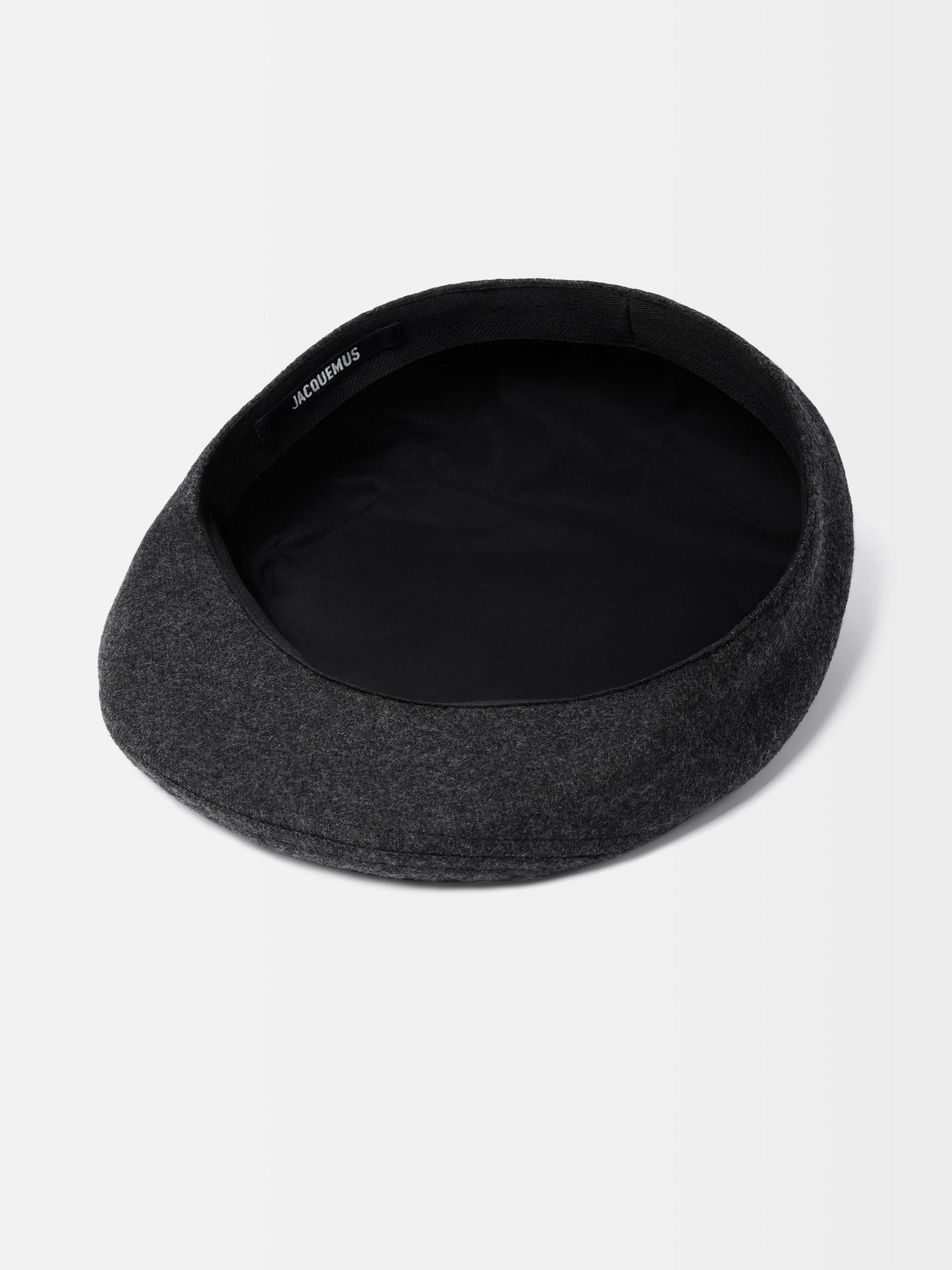 Jacquemus Embroidered Flat Beret In Brown