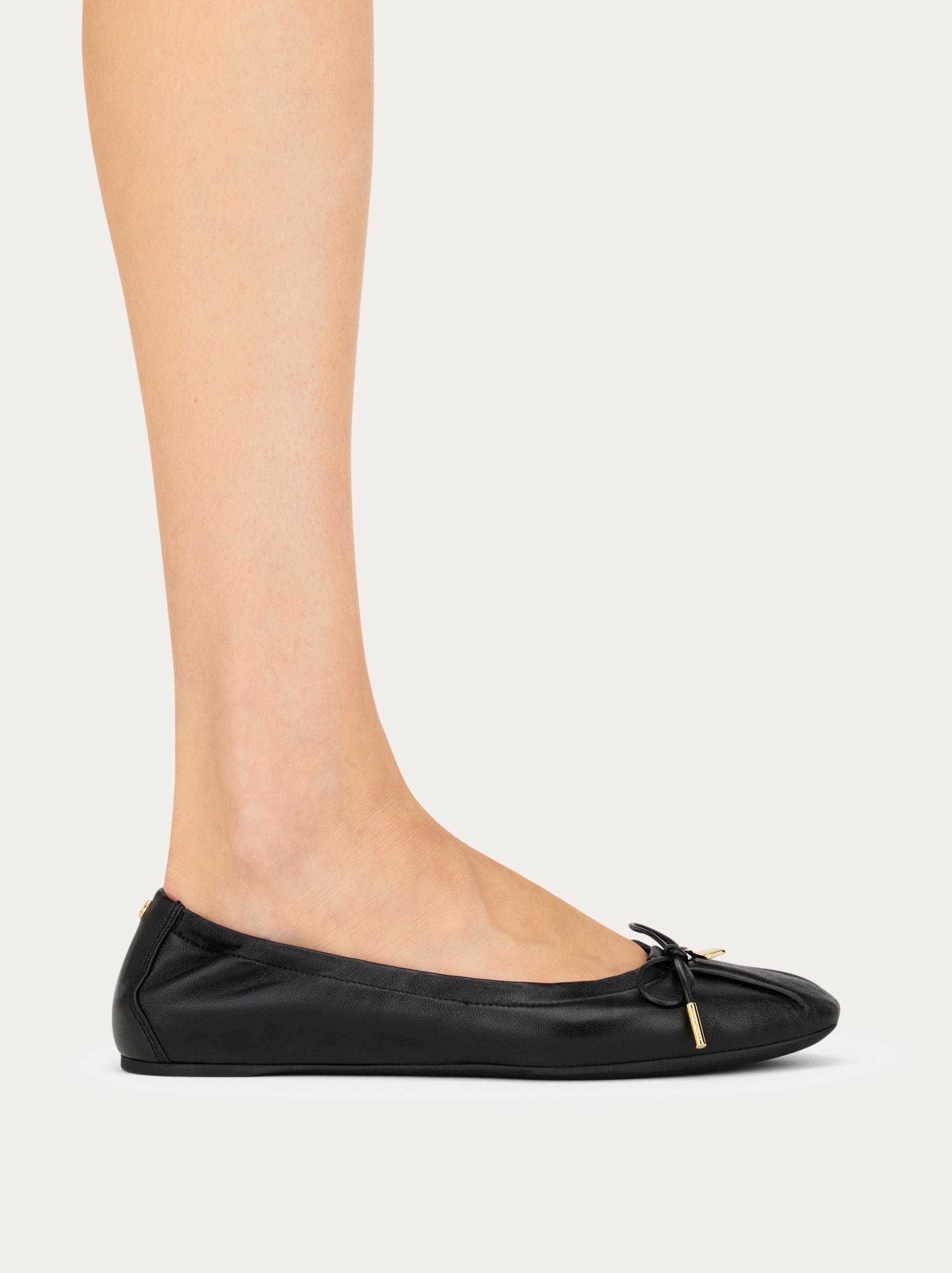 Ferragamo Elasticated Nappa Leather Ballet Flats In Black