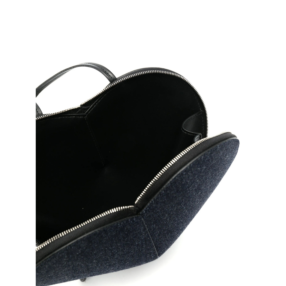 Alaïa Heart-shaped Shoulder Bag In Black