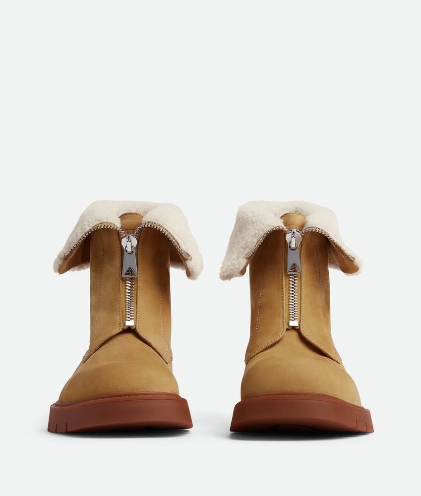 Bottega Veneta Haddock Shearling-lined Nubuck Ankle Boots In Brown