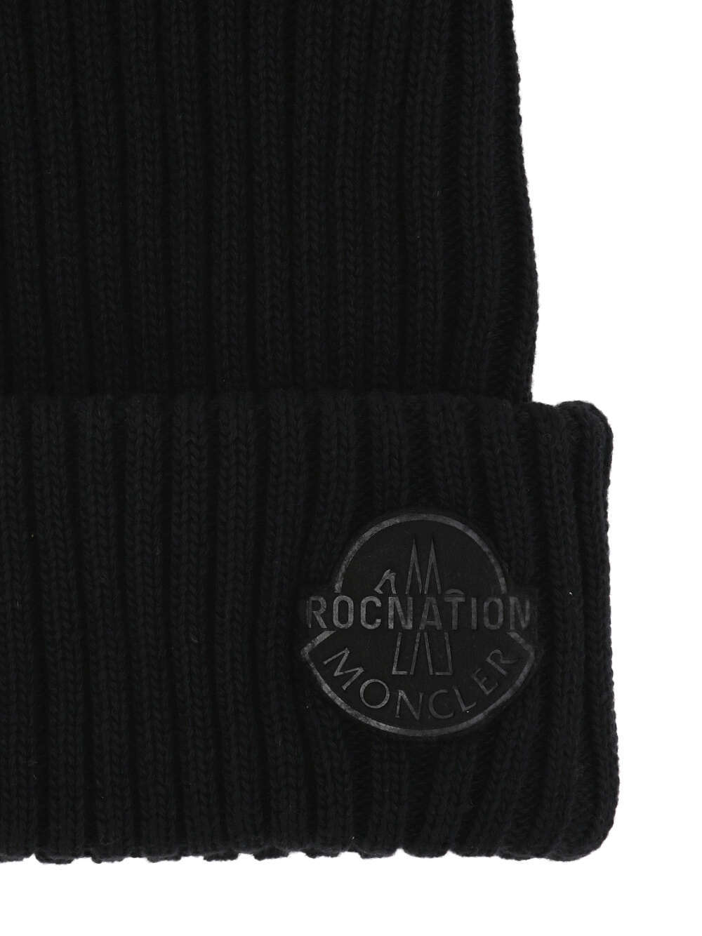 Moncler Logo Hat In Black