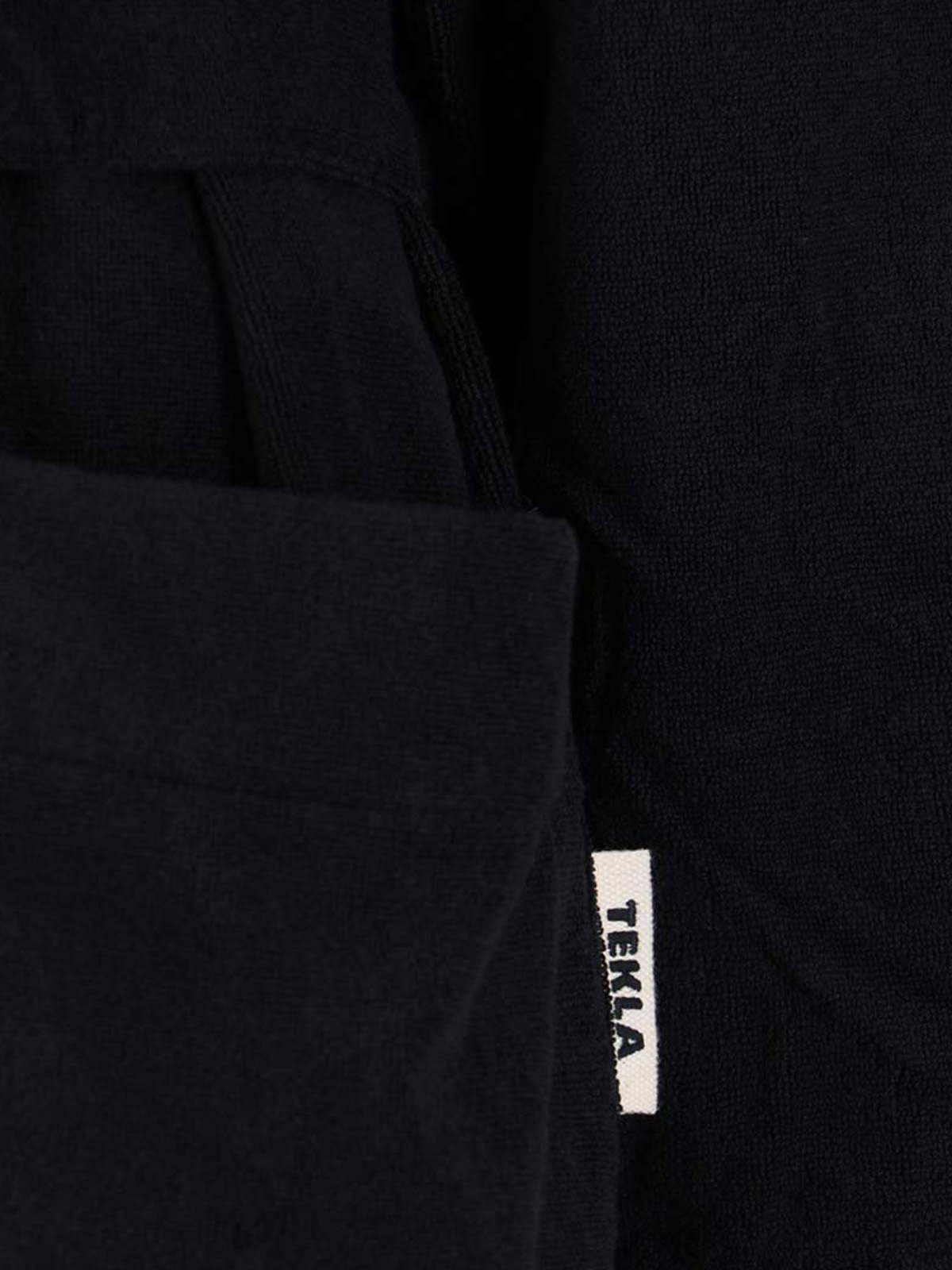 Tekla Hooded Bath Robe In Black