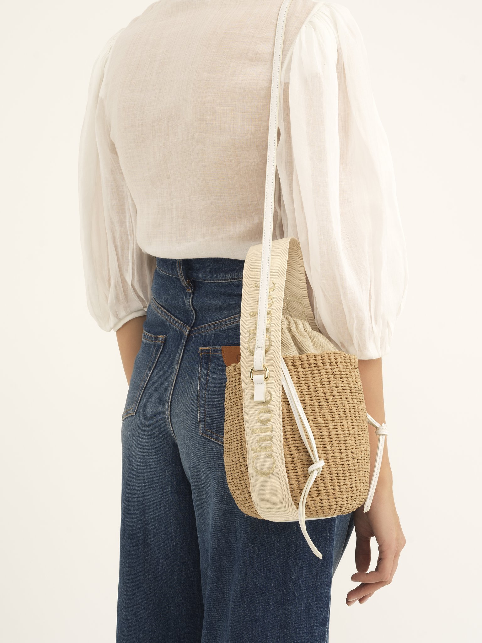 Chloé Woven Raffia Bucket Bag With Removable Strap In Nude