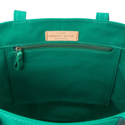 Vanessa Bruno Logo Shoulder Bag In Green