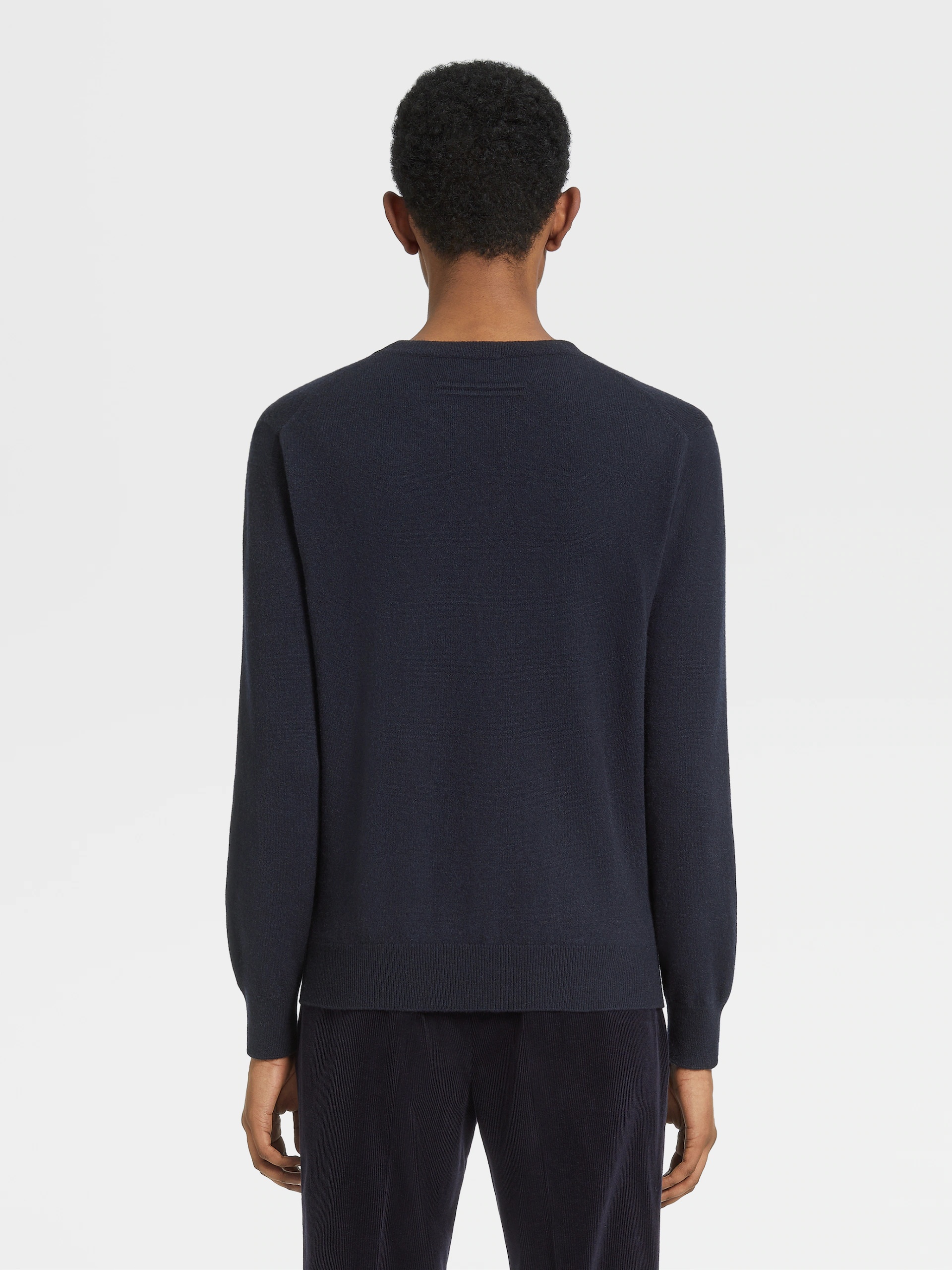 Zegna Oasi Cashmere Round Neck Sweater In Black