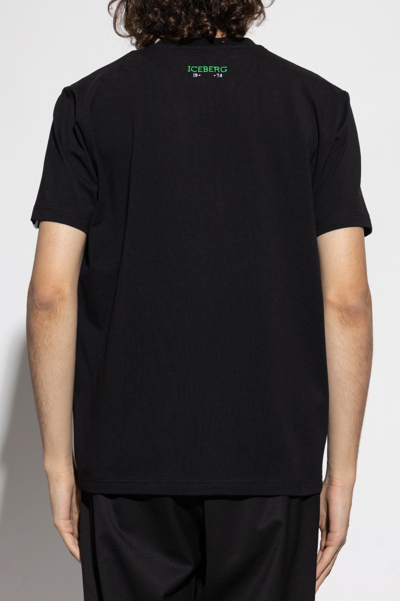 Iceberg Peanuts-embroidered T-shirt In Black