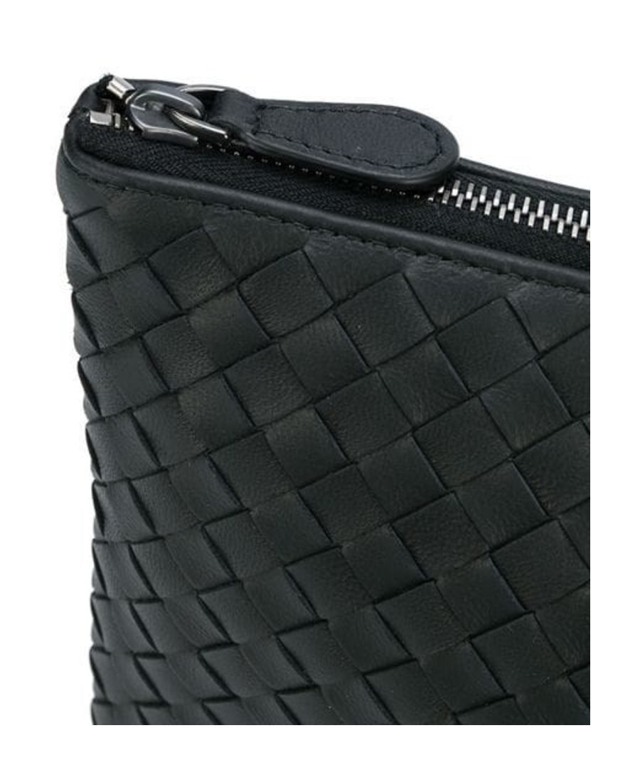 Bottega Veneta Intrecciato Weave Pouch In Black