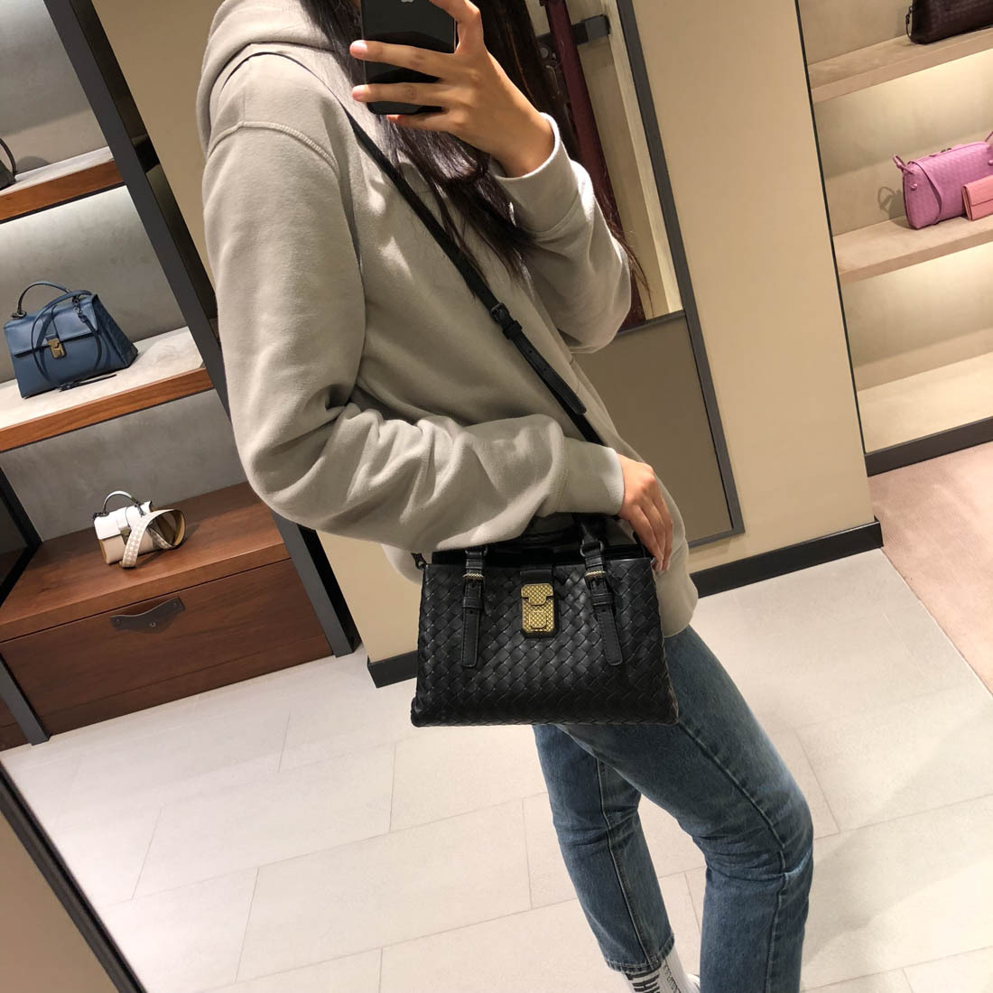 Bottega Veneta Knitted Handbag In Red