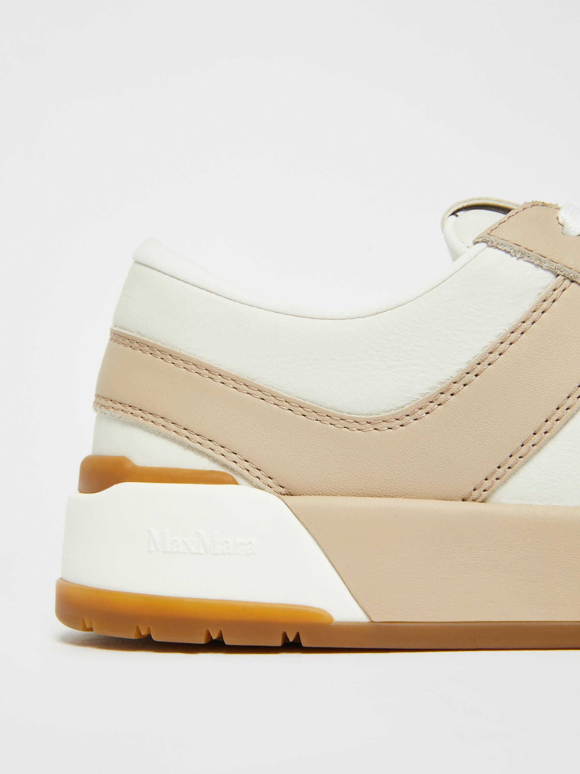 Max Mara Lace-up Low-cut Casual Shoes In White