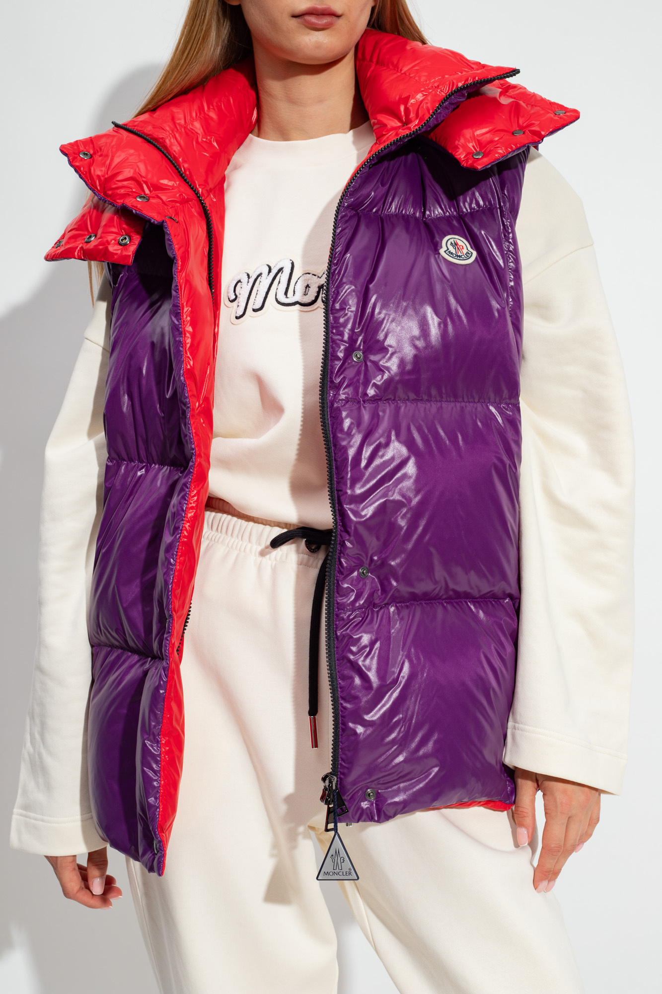 Moncler Luzule Logo-patch Padded Gilet In Purple