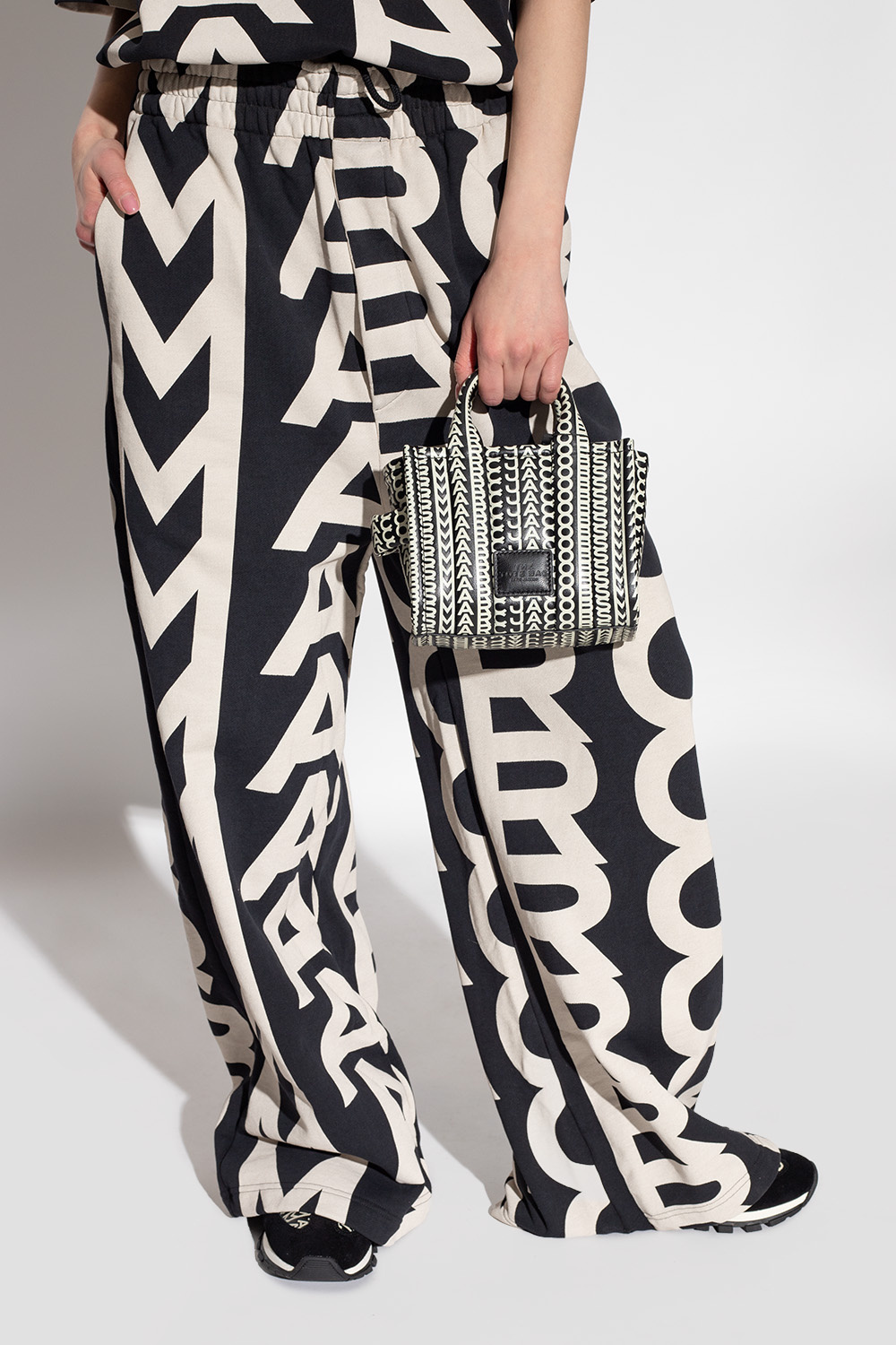 Marc Jacobs Logo Shoulder Bag In Multi