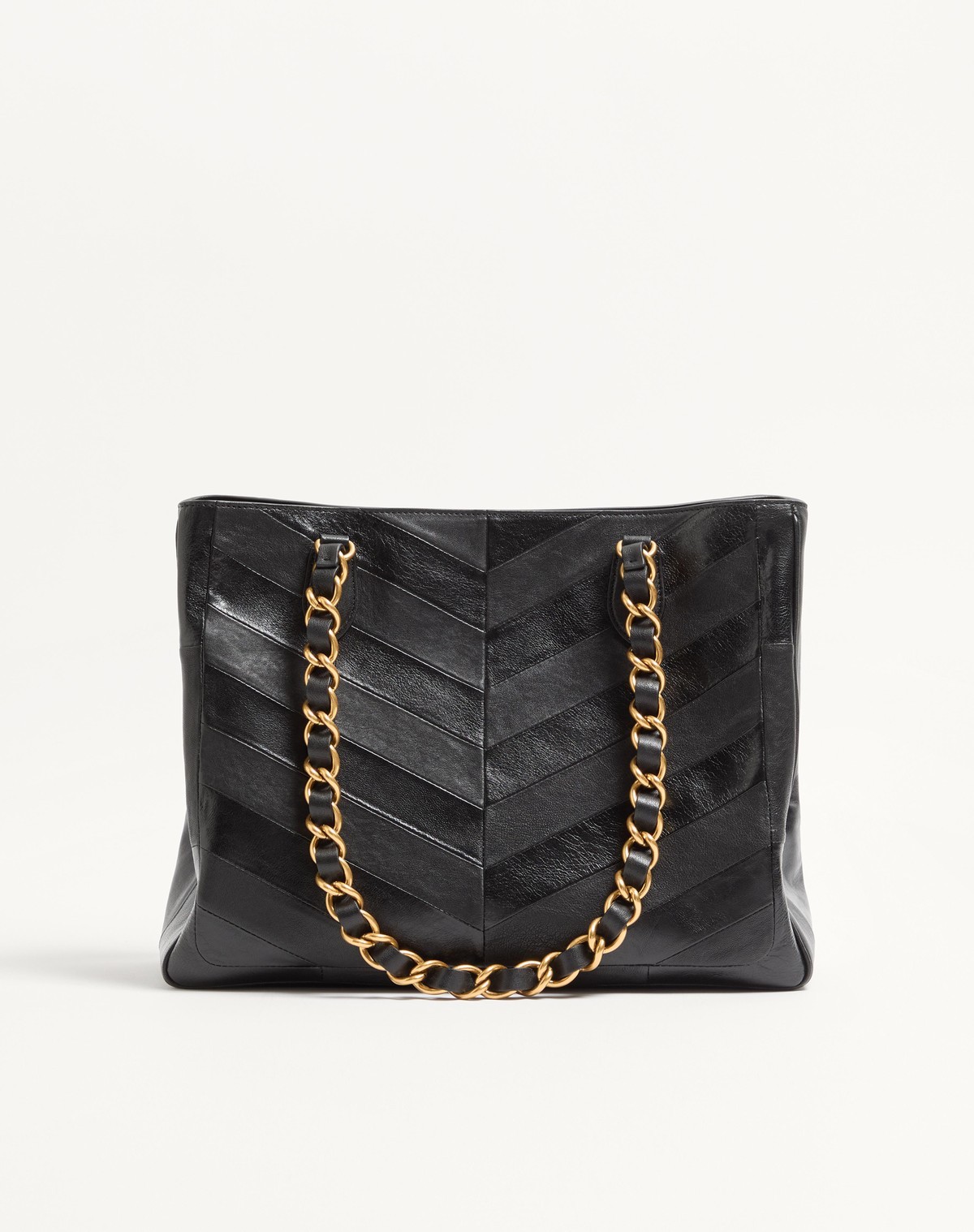 Valentino Garavani Laseine Shopping Bag In Nappa Leather With A Chevron Pattern In Black