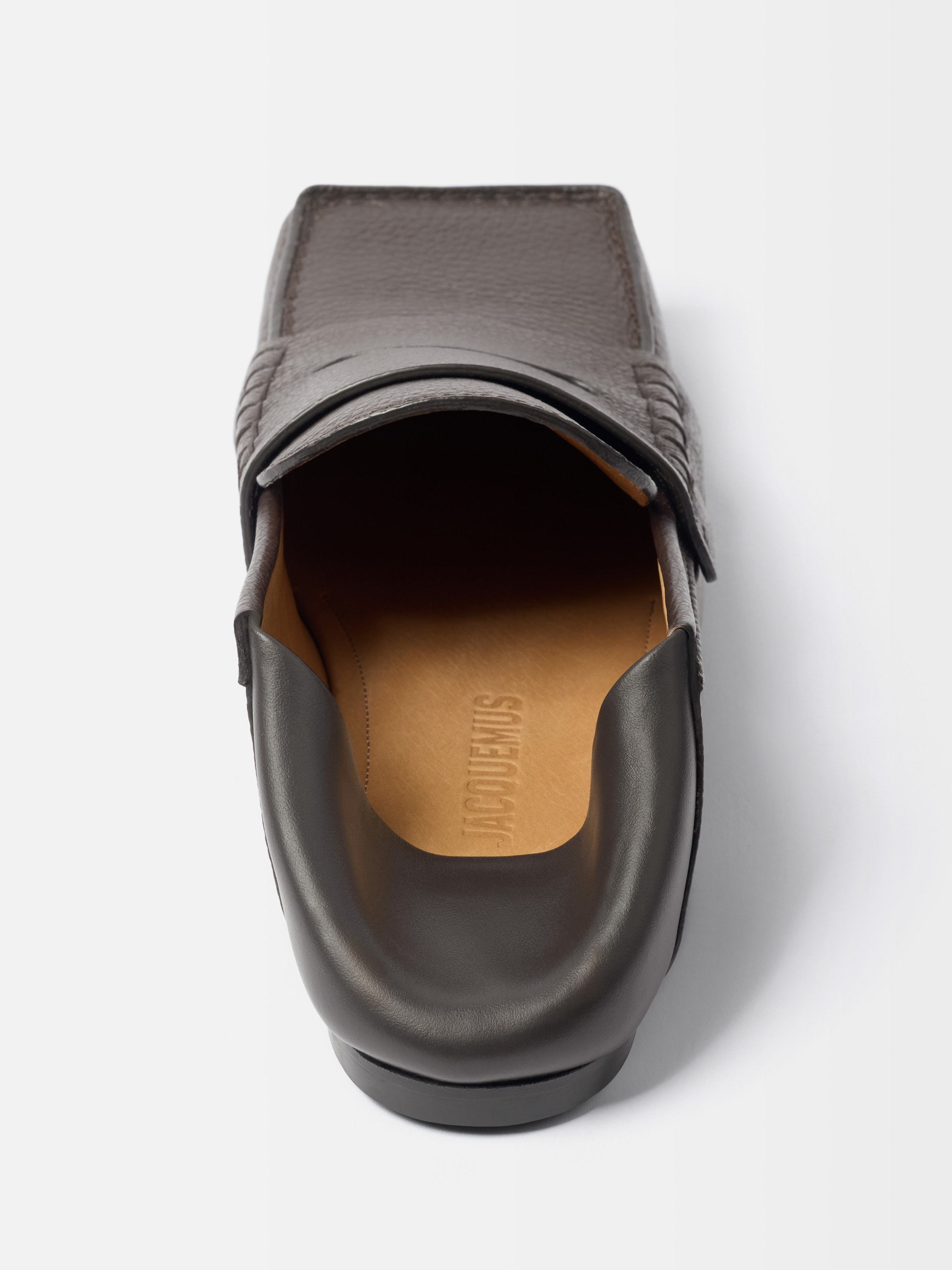 Jacquemus Square-toe Loafers In Brown
