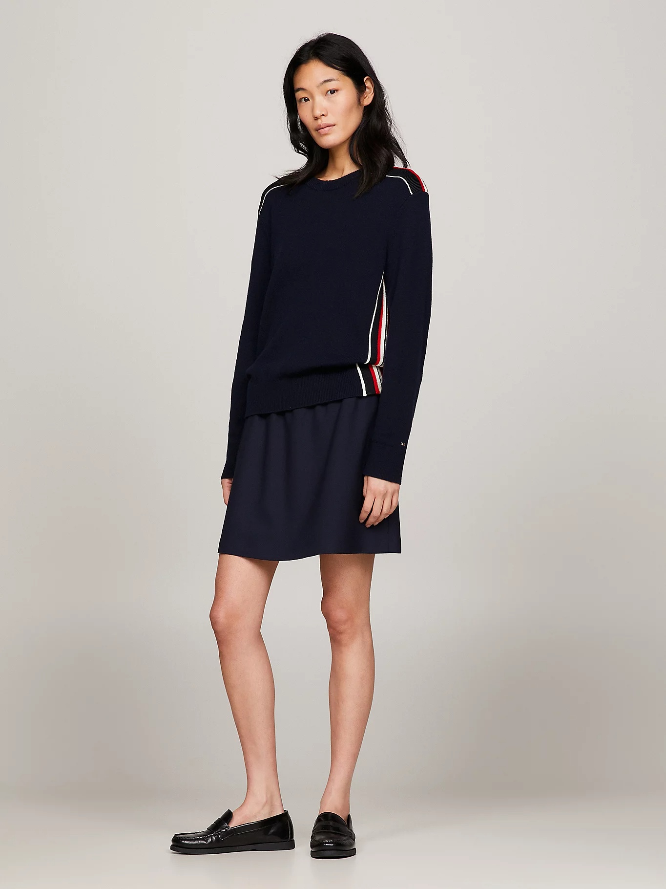 Tommy Hilfiger Round Neck Woolen Sweater In Black