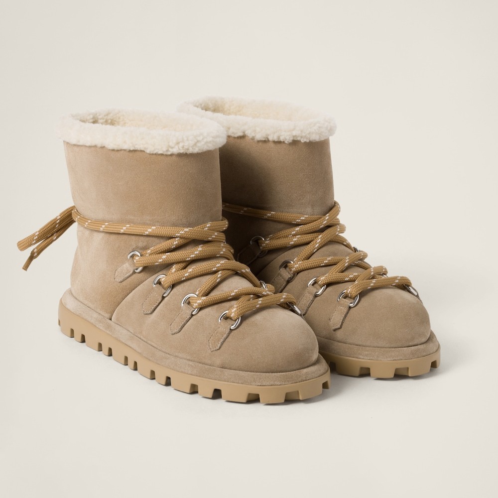 Miu Miu Round-headed Short Boots In Nude