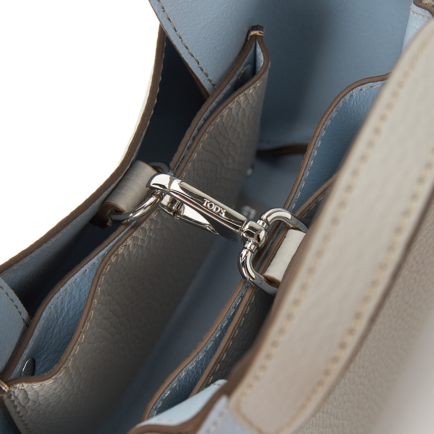 Tod's Logo Shoulder Bag In White