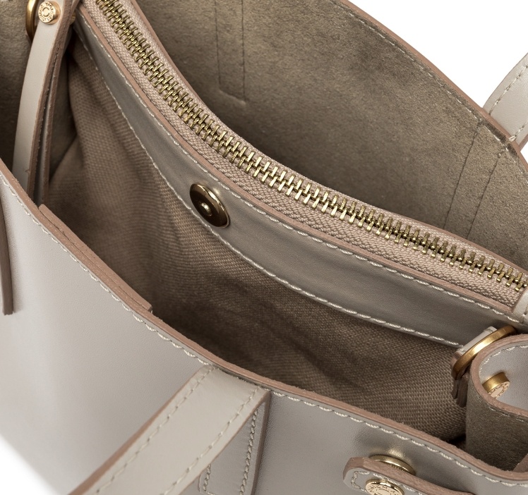 Gianni Chiarini Altea Shoulder Bag In Nude