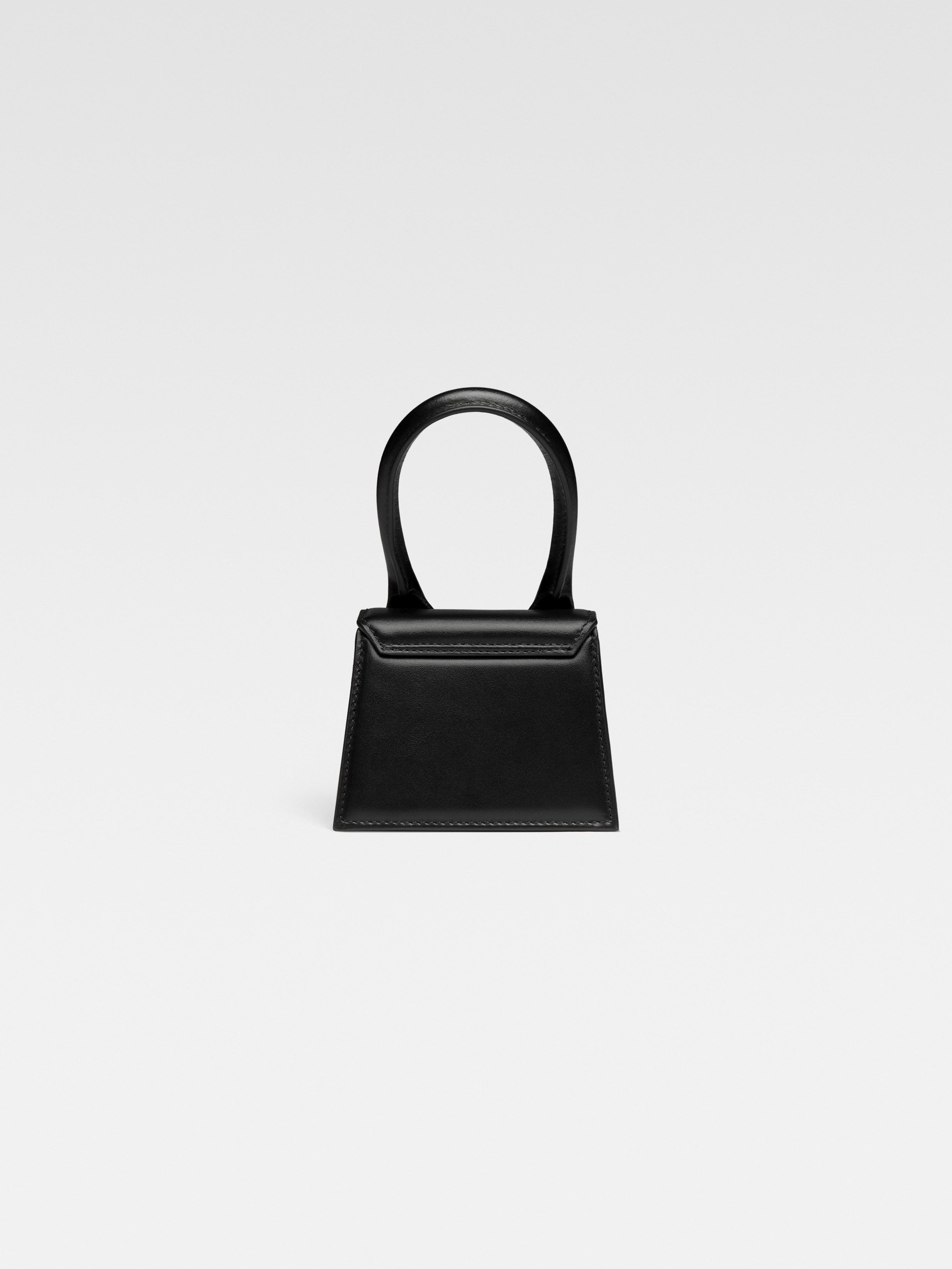 Jacquemus The Chiquito In Black