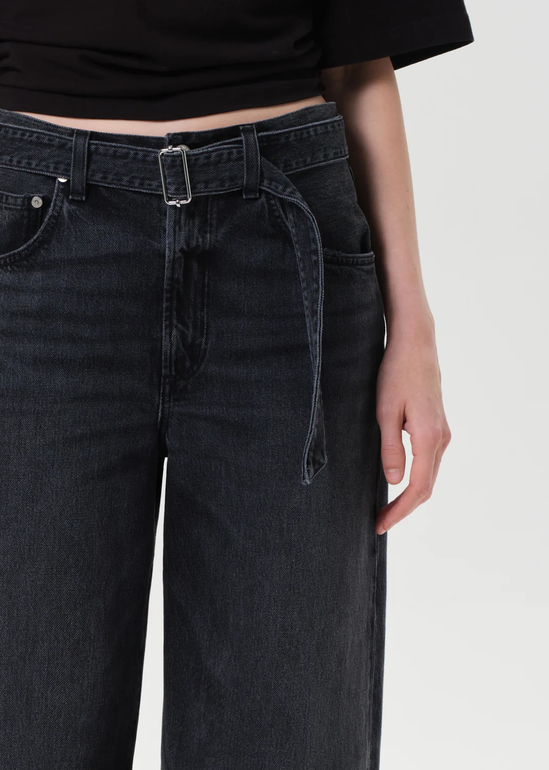 Agolde Tapered Cuffed Jeans Belted Waist In Black