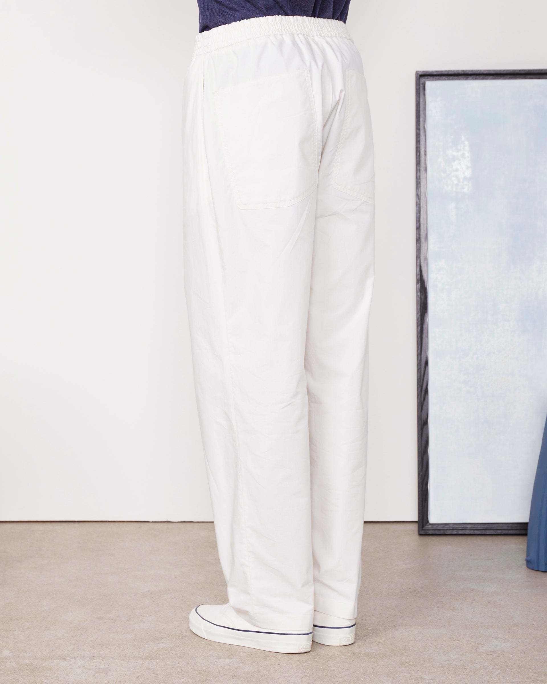 Officine Generale Elasticated-waist Tapered Trousers In White