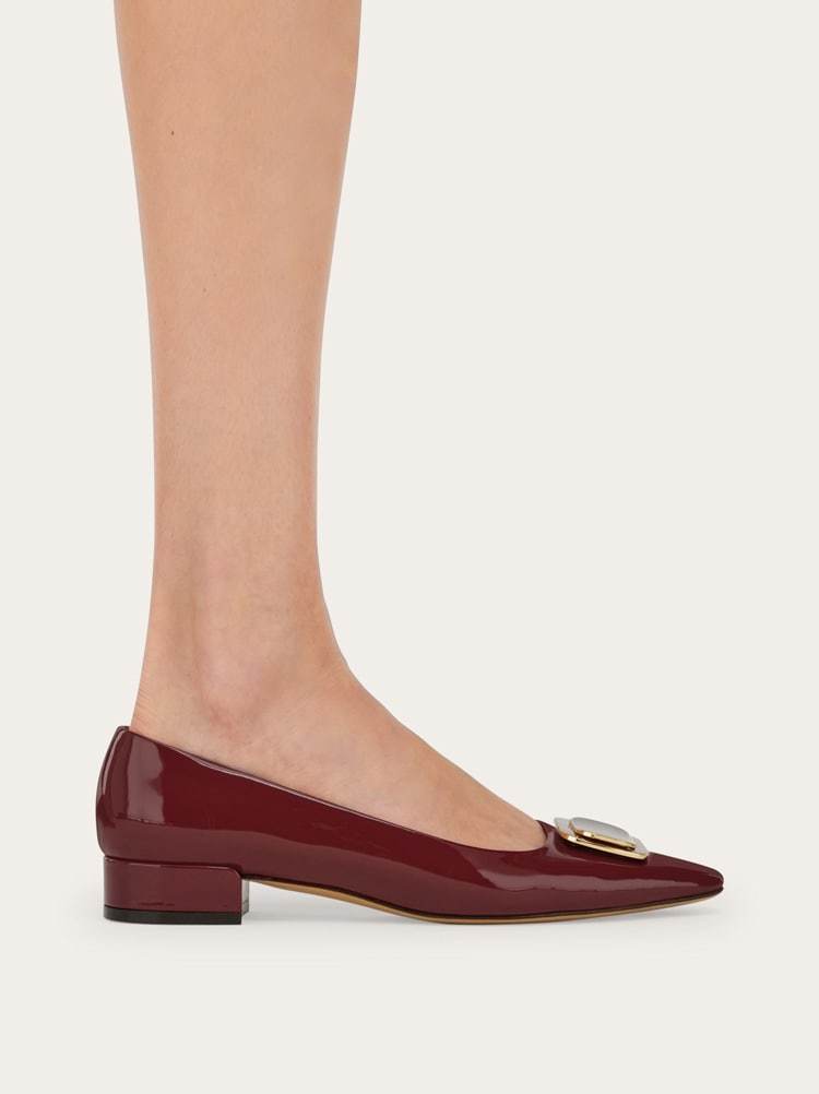 Ferragamo New Vara Plate Ballerina Shoes In Red