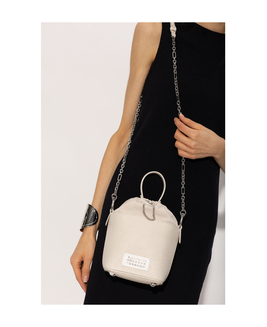 MAISON MARGIELA MAISON MARGIELA 5AC LOGO PATCH BUCKET BAG