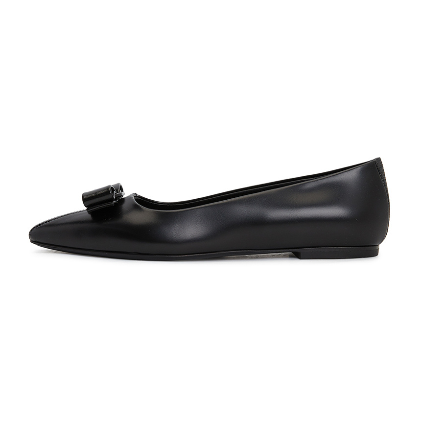 Ferragamo Salvatore  Ballerina Flats With Luxurious Lambskin Upper And Signature Buckle Detail In Black