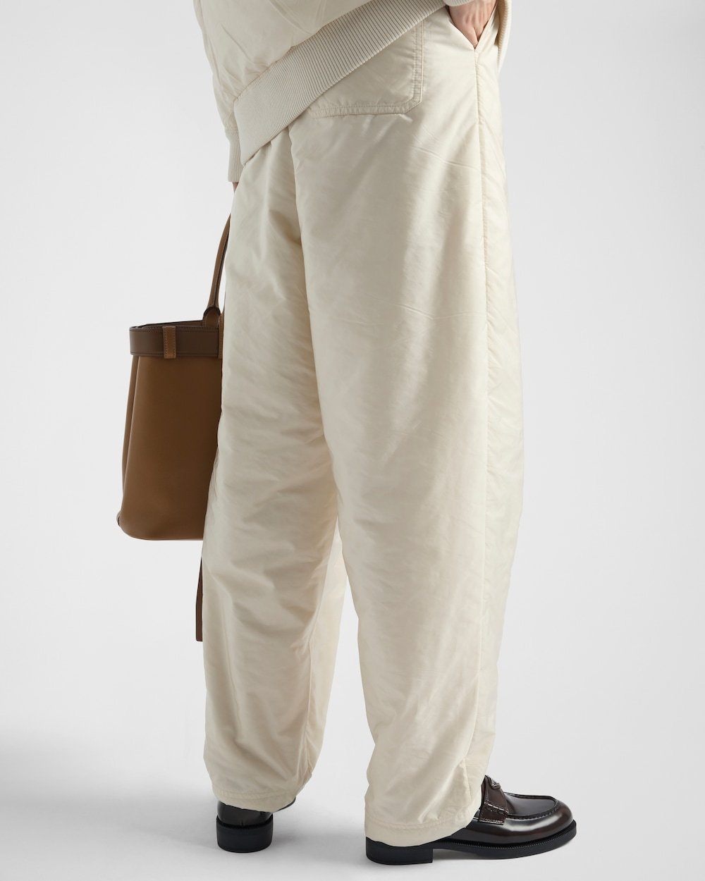 Prada Hose Aus Leichtem Re-nylon In Nude