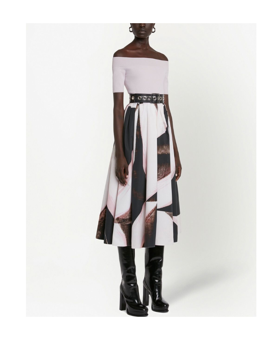 Alexander Mcqueen Fine-knit Off-shoulder Top In Pink