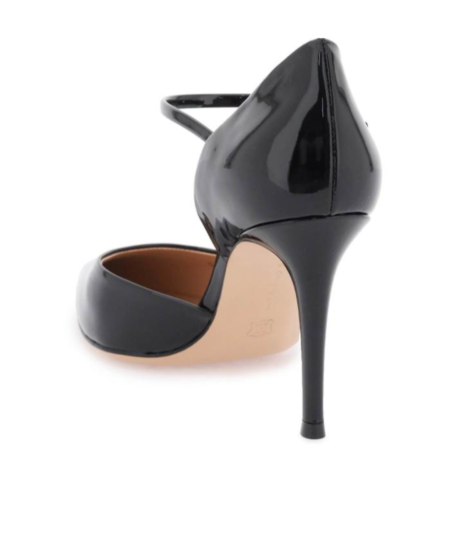 GIANVITO ROSSI GIANVITO ROSSI POINTED-TOE ANKLE-STRAPPED PUMPS