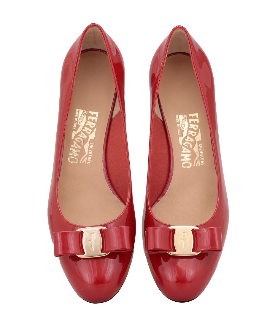 Ferragamo Vara Bow-detail Leather Pumps In Red