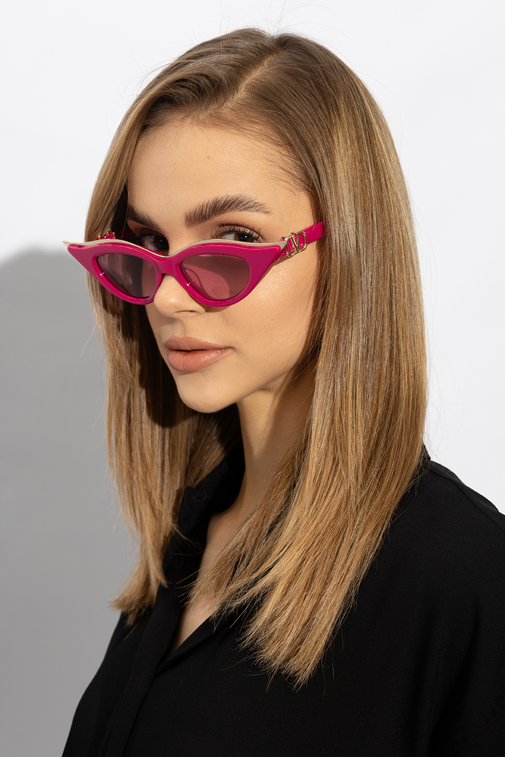 Valentino Eyewear Cat-eye Frame Sunglasses In Pink