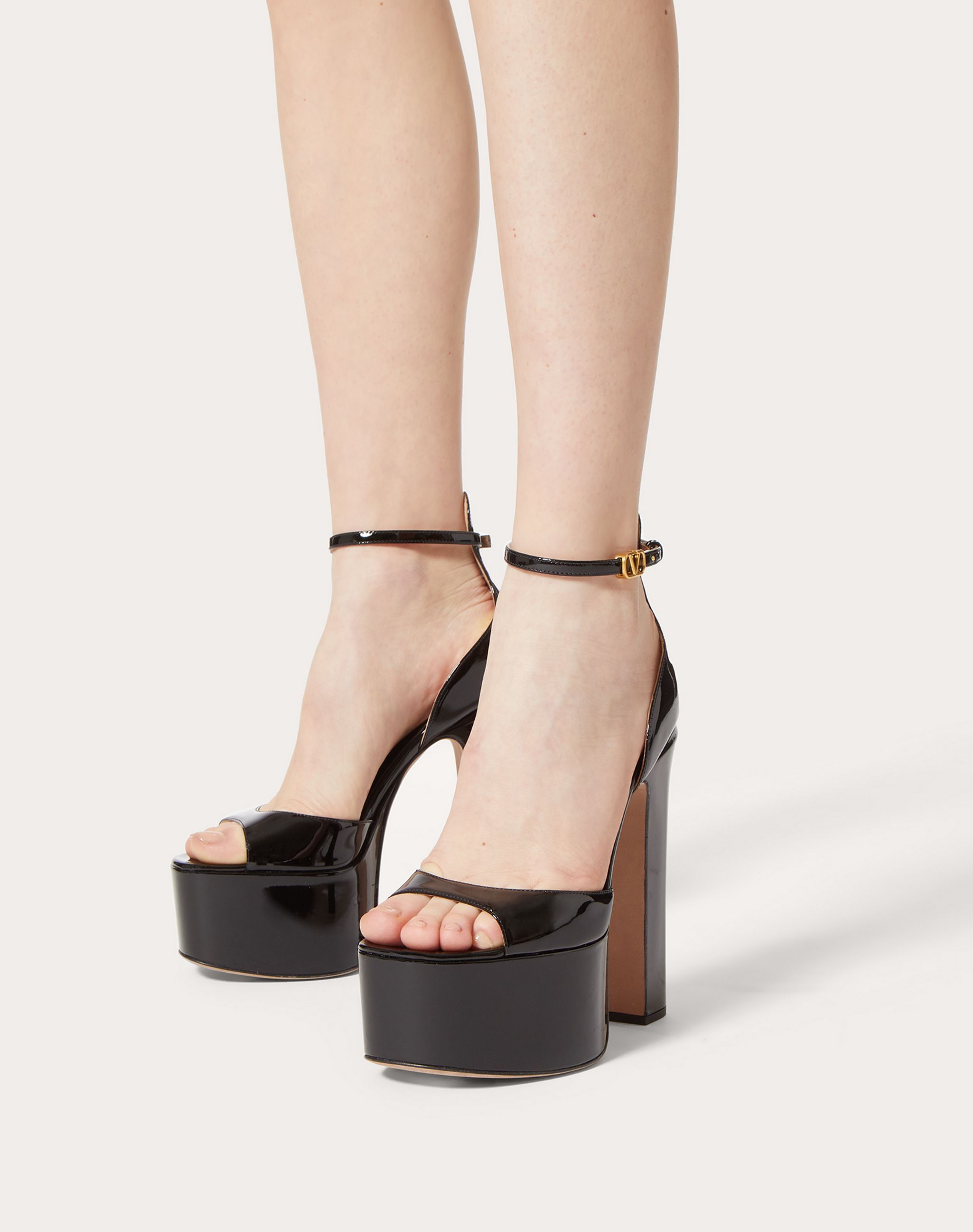 Valentino Tan-go 155 Platform Sandals In Patent Leather In Black