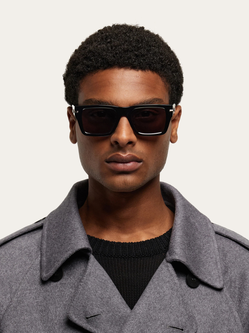 Ferragamo Geometric Frame Sunglasses In Black