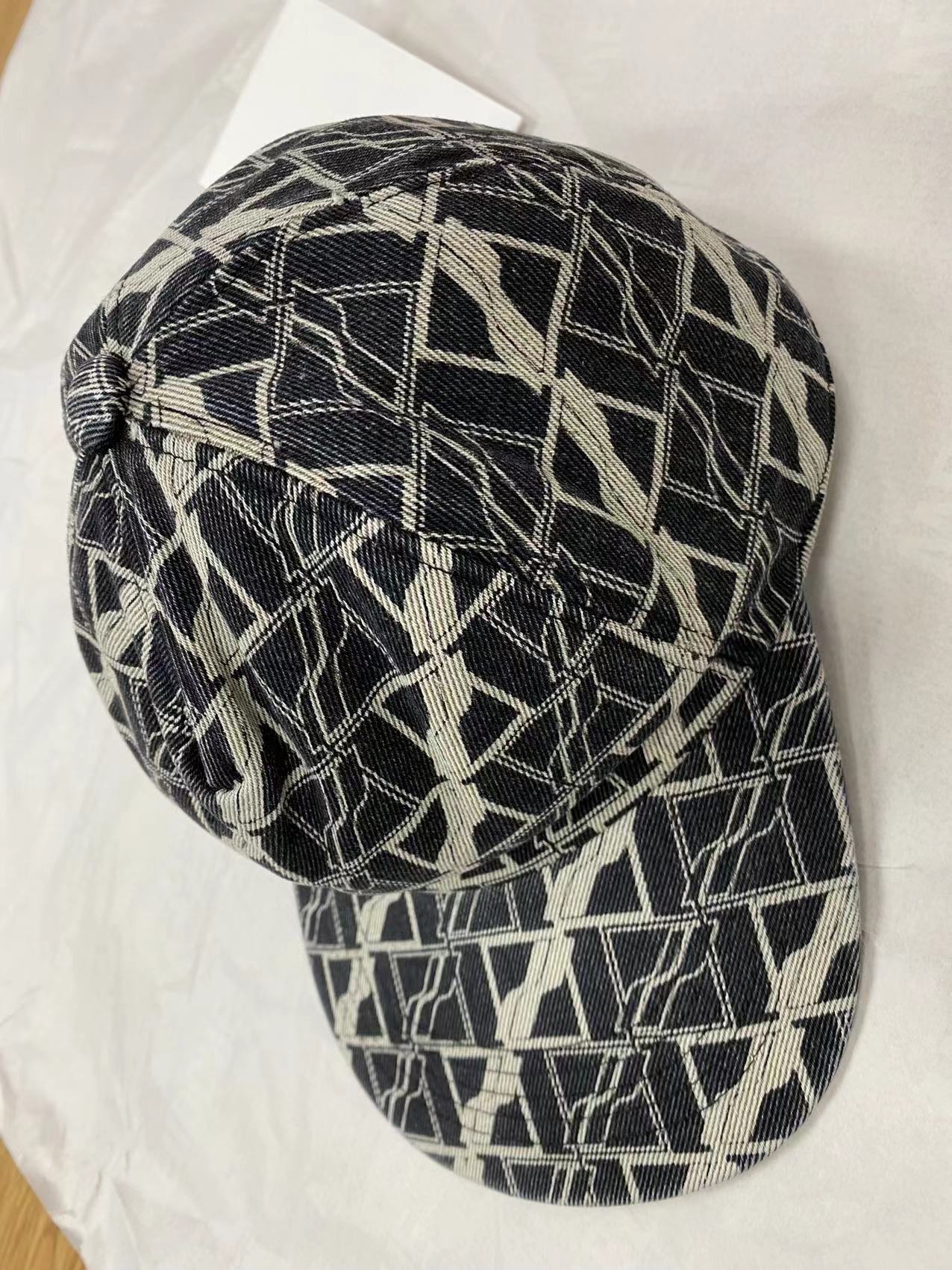 We11 Done Logo Baseball Hat In Black