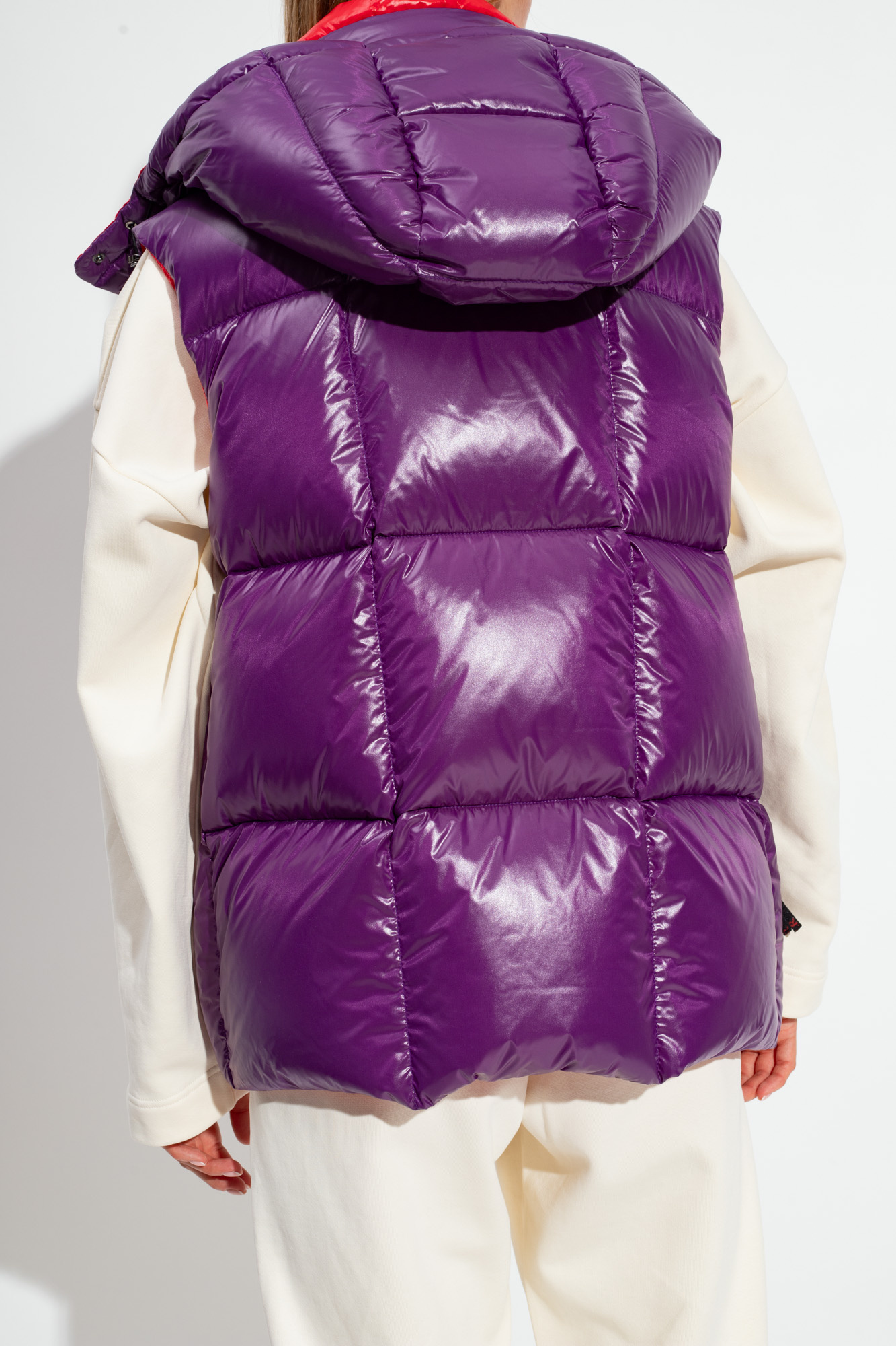 Moncler Luzule Logo-patch Padded Gilet In Purple
