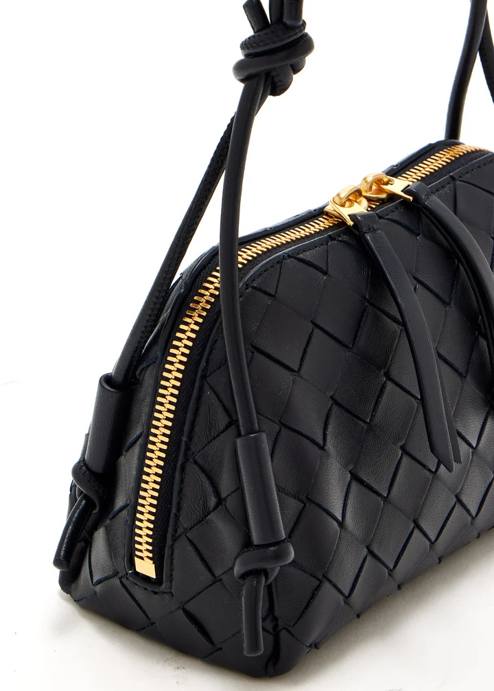 Bottega Veneta Zipper Shoulder Bag In Black