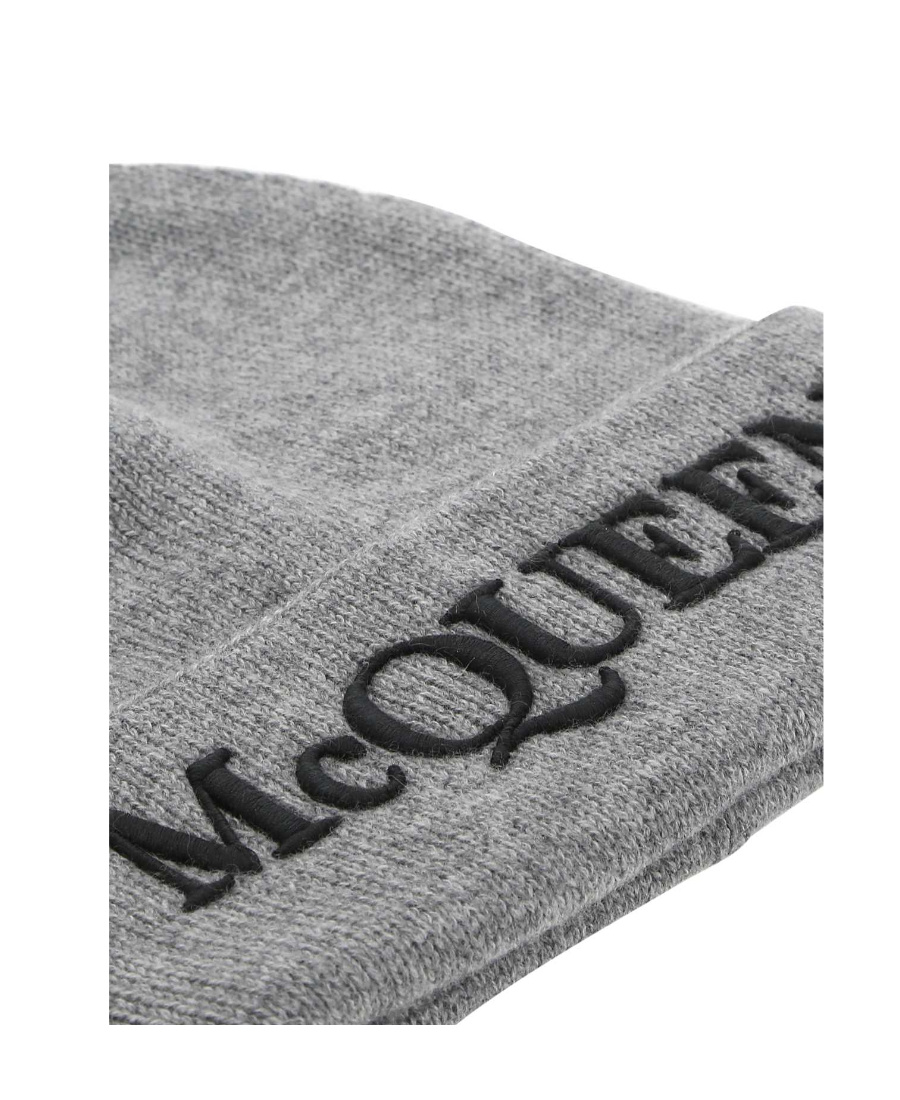 Alexander Mcqueen Logo Embroidered Cashmere Beanie In Gray