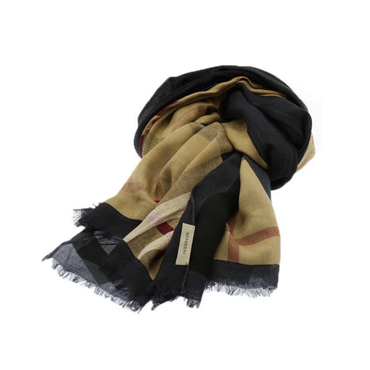 Burberry Checkered Scarf In Black