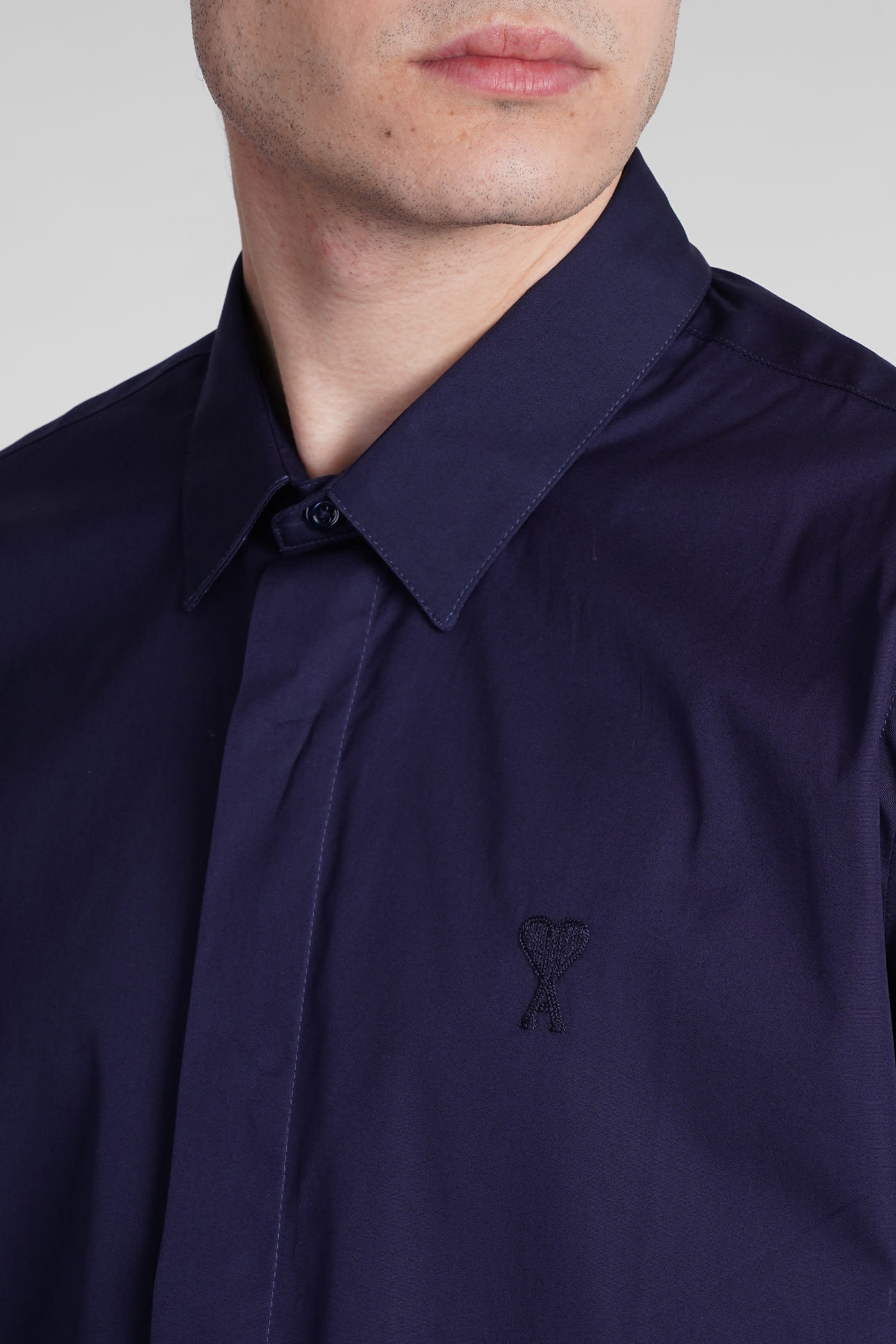 Ami Alexandre Mattiussi Button-up Curved Hem Shirt In Blue