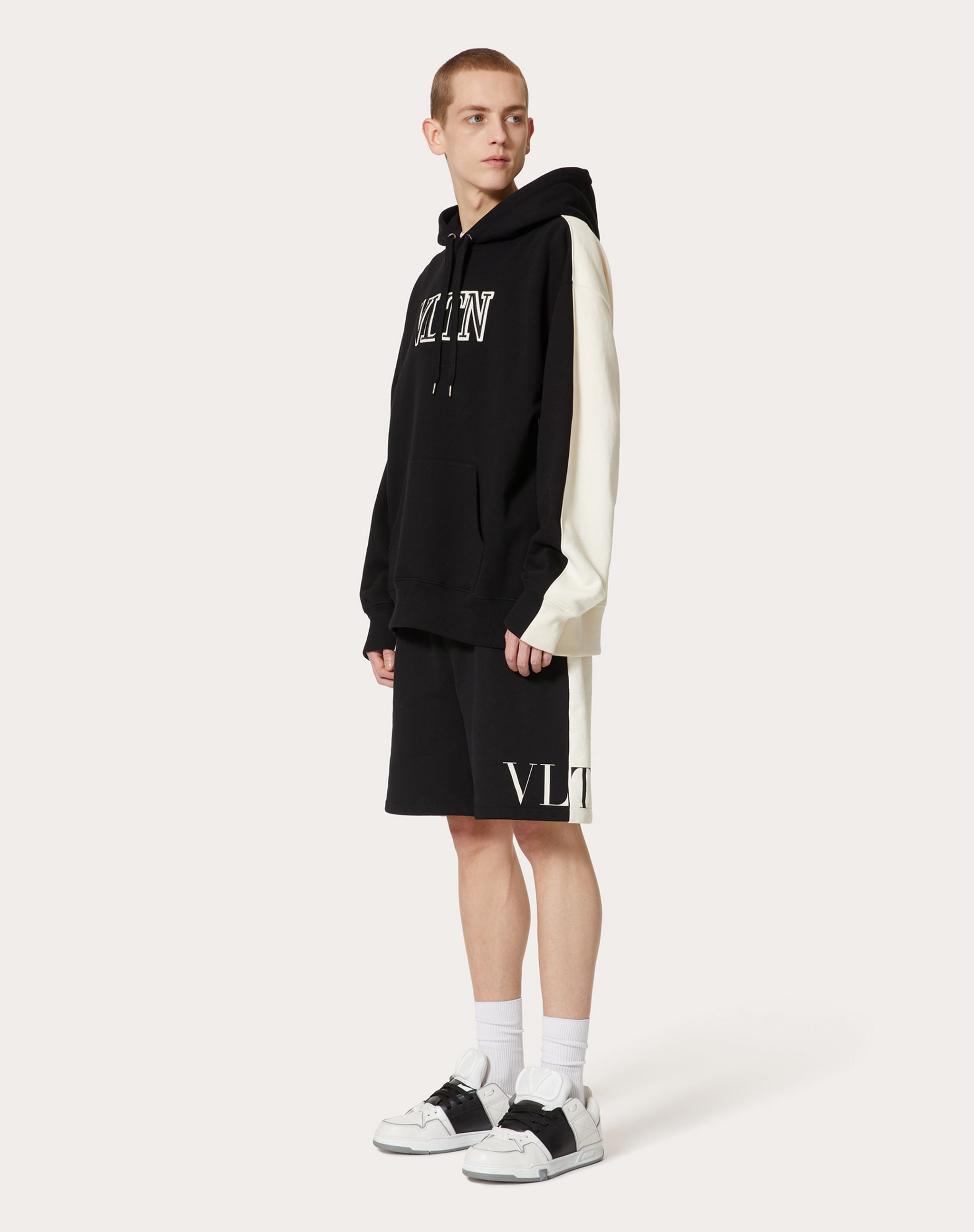 Valentino Logo Detailed Drawstring Hoodie In Black