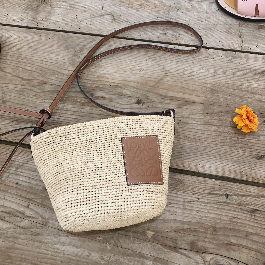 Loewe Pochette Bag In Nude