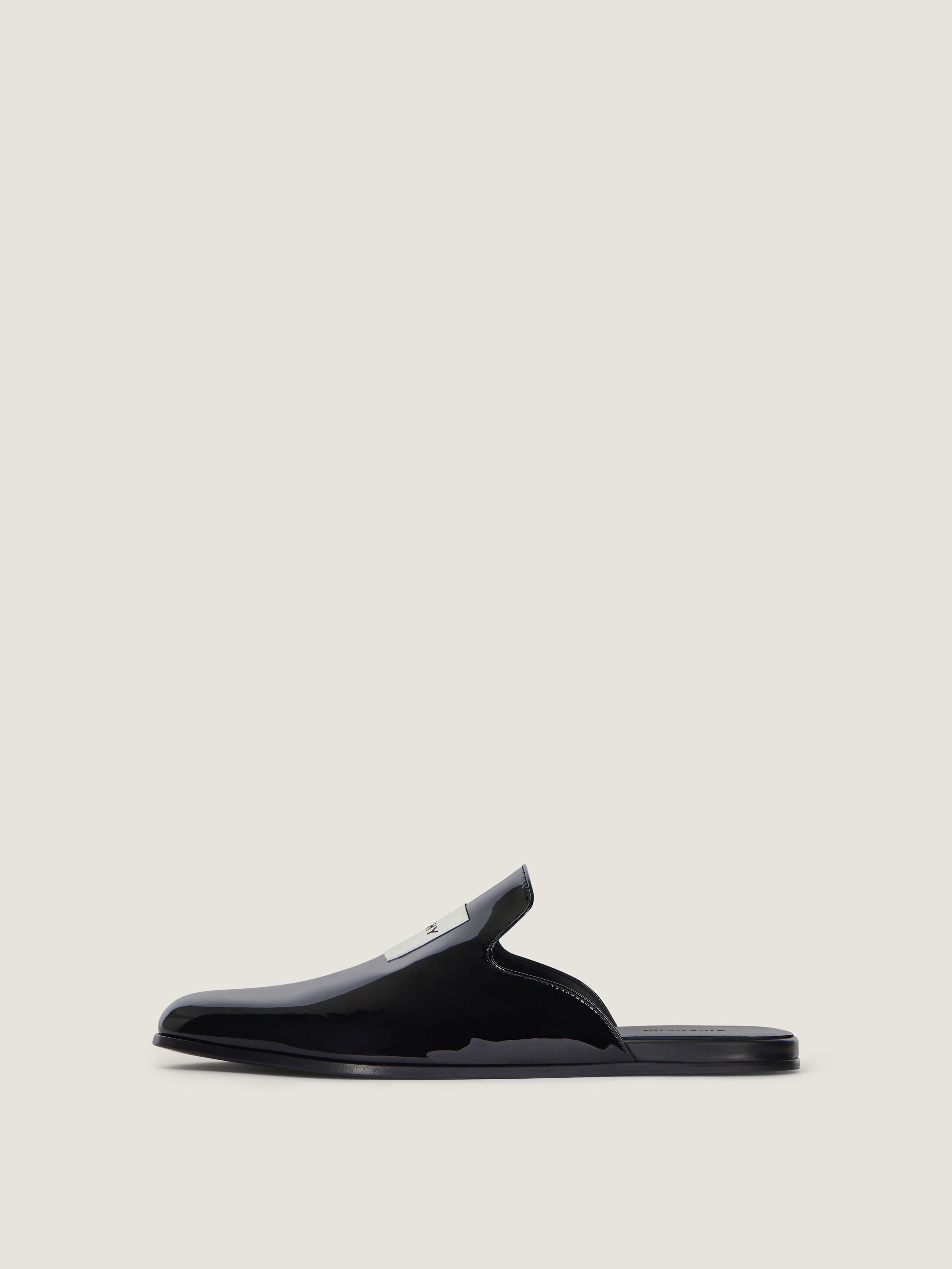 Givenchy Label Flat Mules In Patent Leather In Black