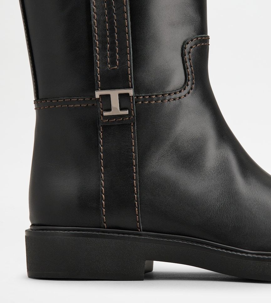 Tod's Refined Black Leather Ankle Boots With Block Heel In Black