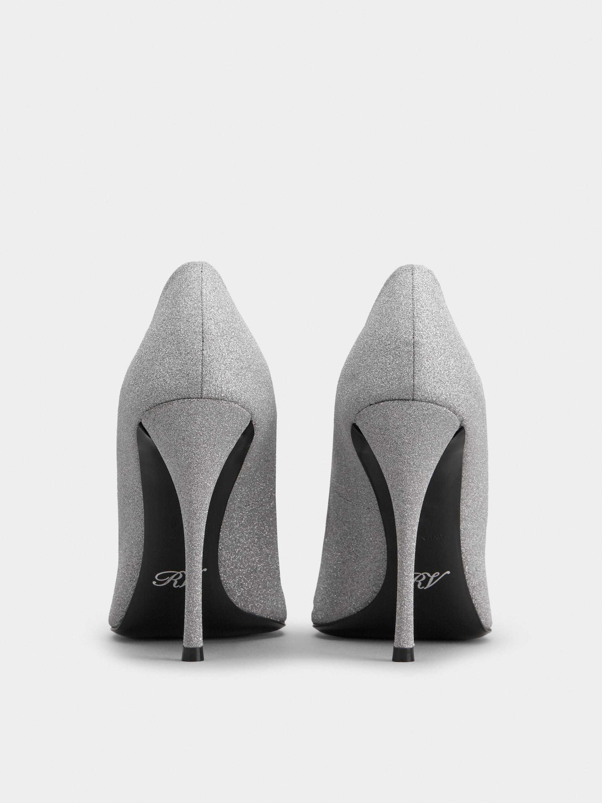 Roger Vivier 100 Crystal Flower Buckle Pumps In Glitter Fabric In Silver